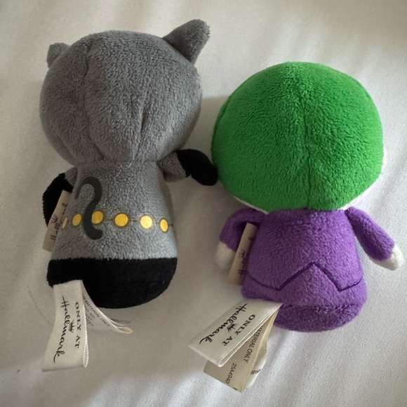 Hallmark Itty Bittys Catwoman And Joker Plush Set - Picture 2 of 6